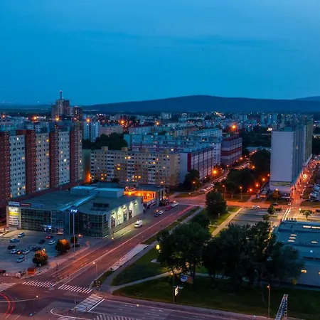 Air-conditioned View 24h Check-in